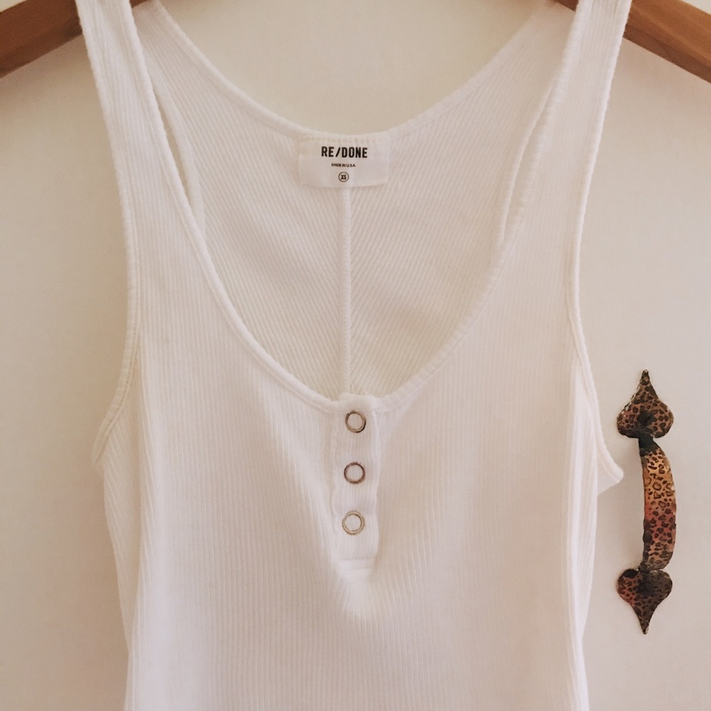 RE/DONE WHITE TANK CROP TOP
